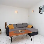 With Parking Space Brsec, Opatija - 7755 Апартаменты