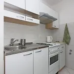 With Parking Space Brsec, Opatija - 7755 Apartman Brsec